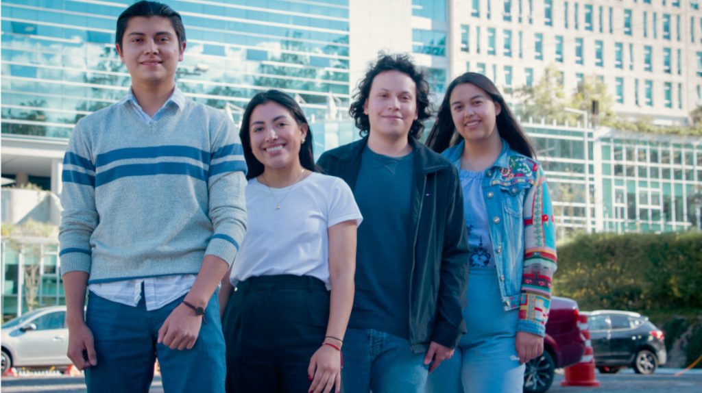 Comprar LIKES Ecuatorianos para TikTok